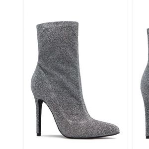 🔥🔥Shoedazzle Gray high heel booties